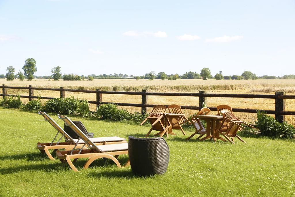 Vila La Ferme De La Gronde Magny-en-Bessin Exteriér fotografie
