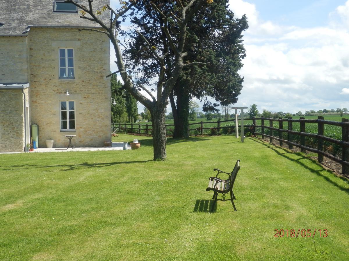 Vila La Ferme De La Gronde Magny-en-Bessin Exteriér fotografie