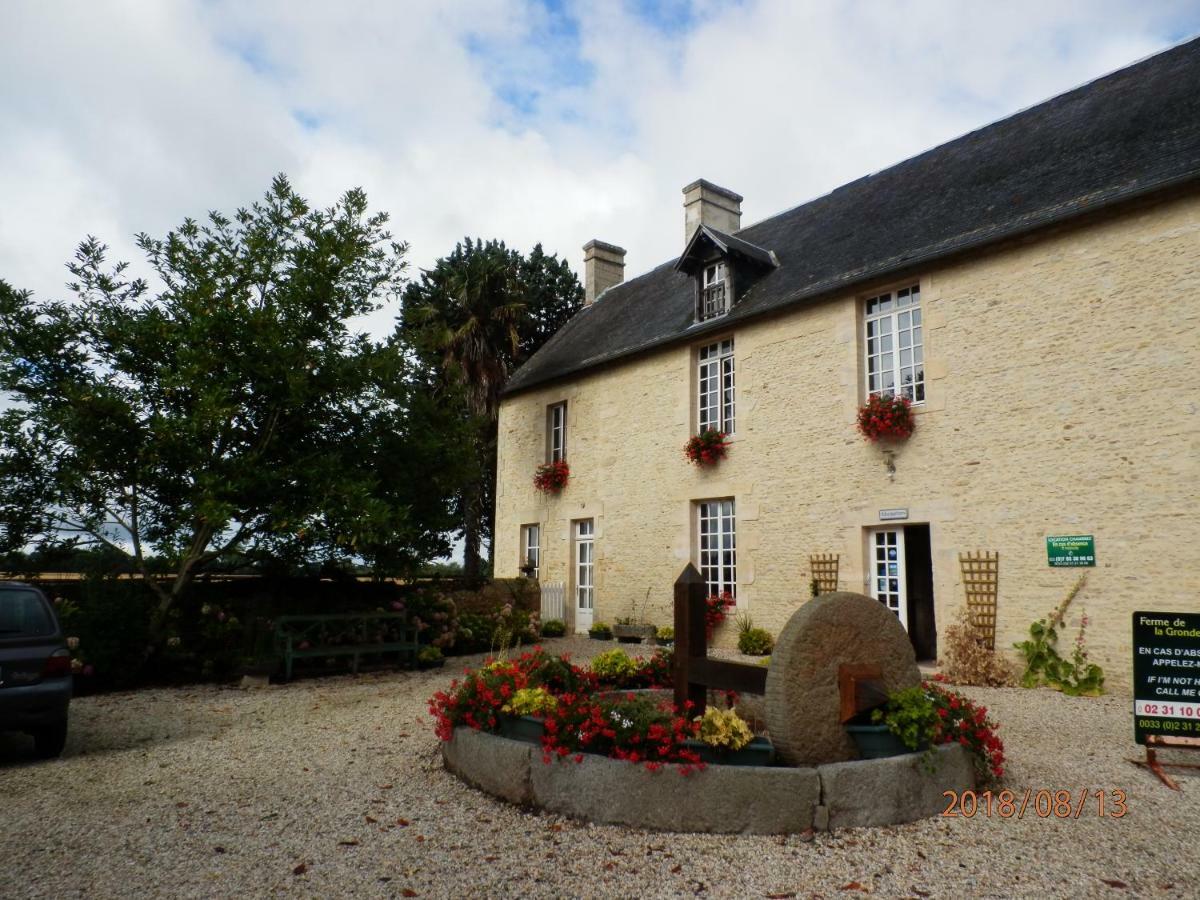 Vila La Ferme De La Gronde Magny-en-Bessin Exteriér fotografie