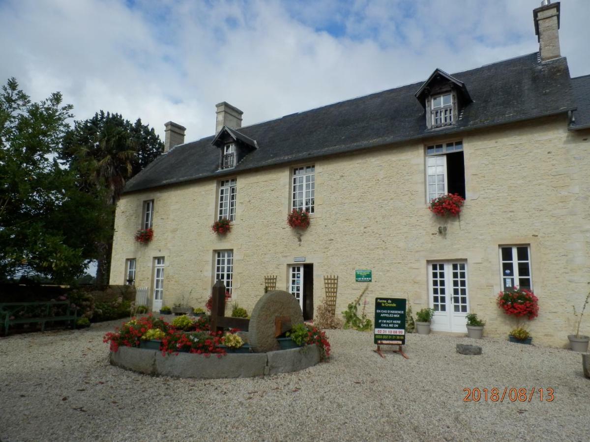 Vila La Ferme De La Gronde Magny-en-Bessin Exteriér fotografie